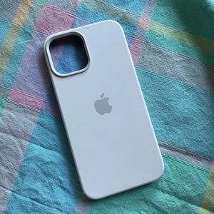 iPhone 12 max pro silicone apple case MagSafe